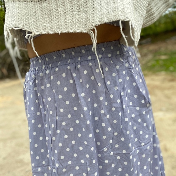 Set - Picture 2 of 2